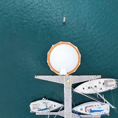 Anthenea Suite Hoteliere Flottante Perros-Guirec Exterior foto