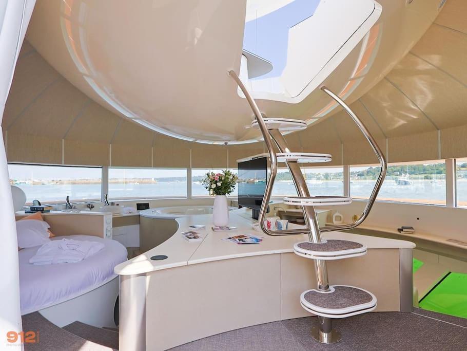 Anthenea Suite Hoteliere Flottante Perros-Guirec Exterior foto